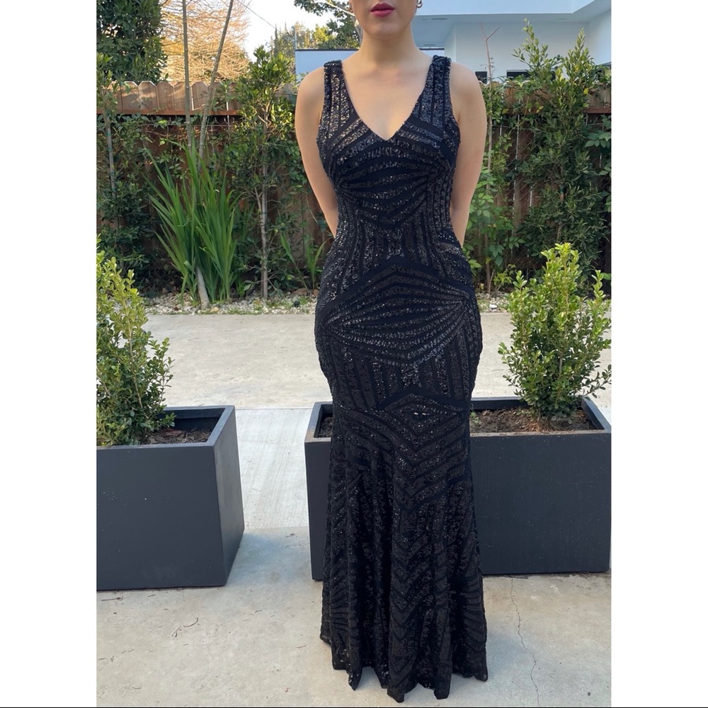 "Raven" ◍ Gown / Formal / Elegant / Prom/ Dress - Picture 2 of 4